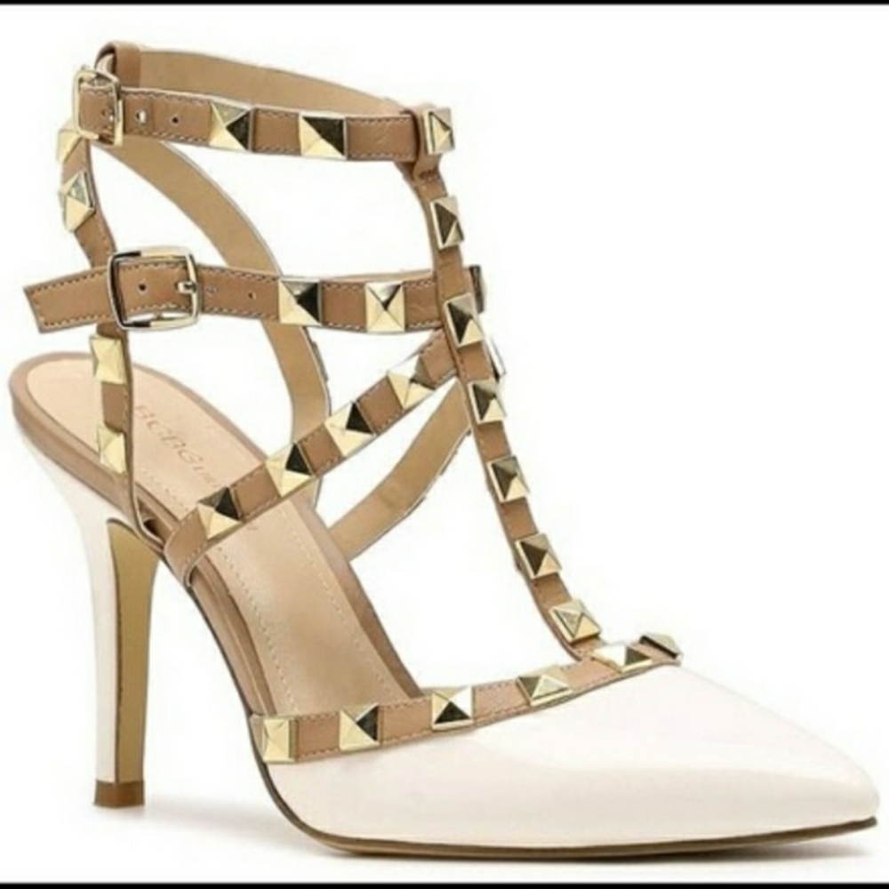 NEW IN BOX BCBG Darron Heels (size 9)